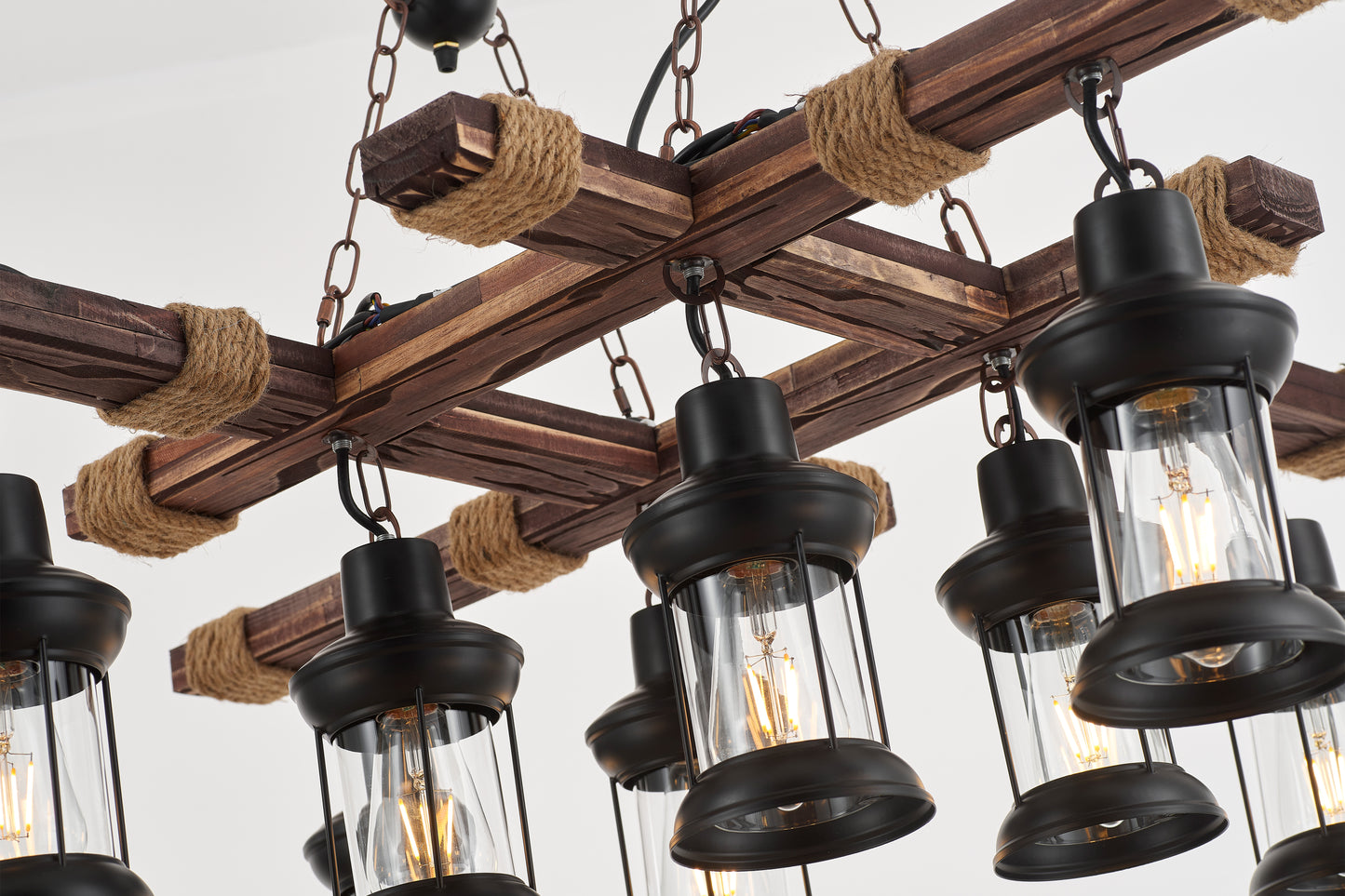 Vado 8-Light Retro Wood Pendant - Black Finish, Natural Wood Accents, E27 Base